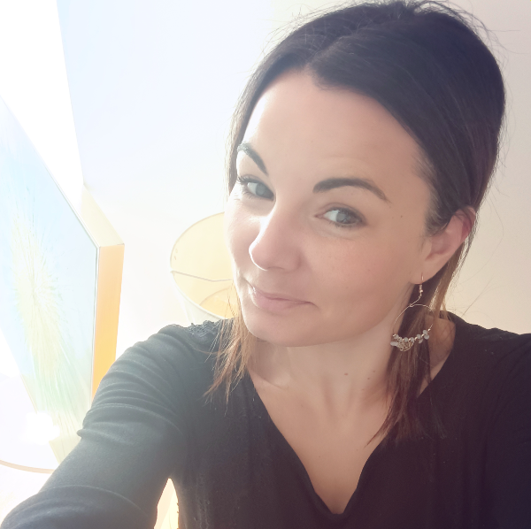 A la lumière de nos mains 