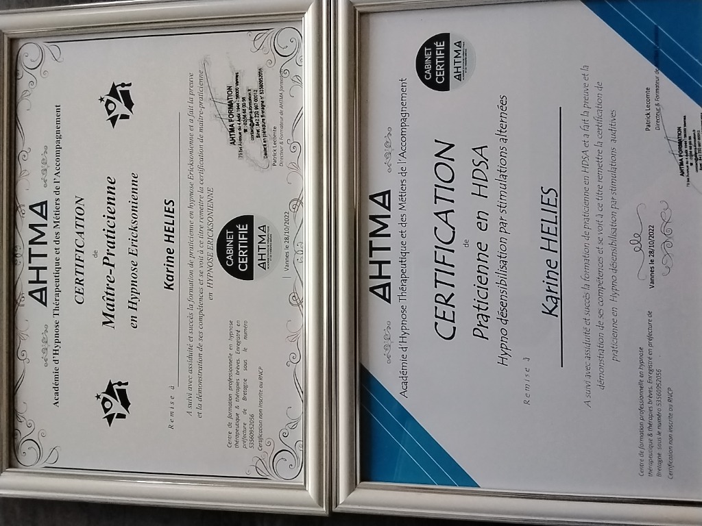 photo diplome Karine Héliès