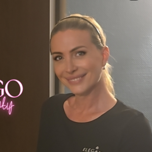 Flamingo Beauty by Vicky