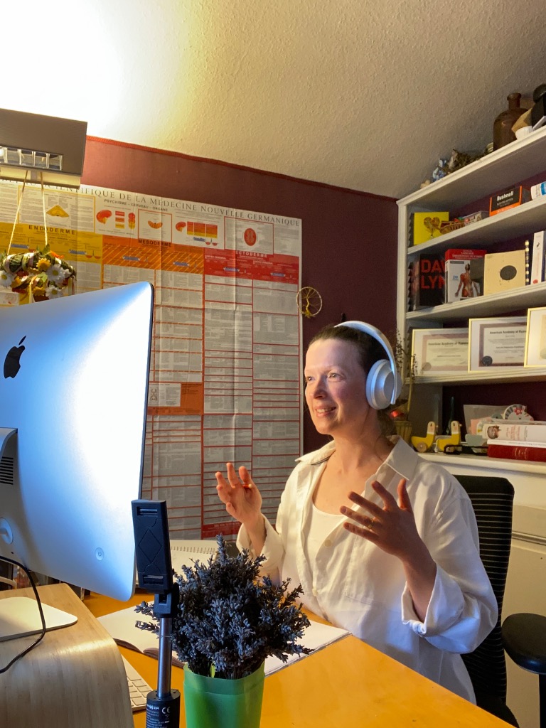 photo seance Angelica Hypnologue HypnoNaissance Angelux