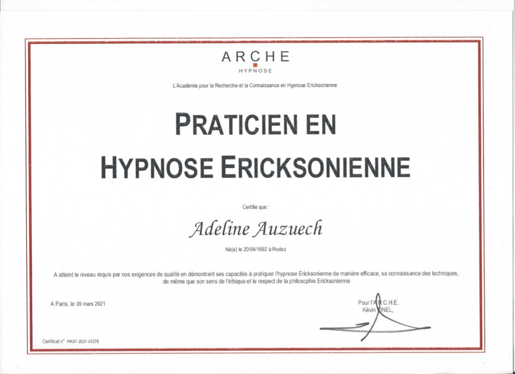 photo diplome Adeline Auzuech INTENTION