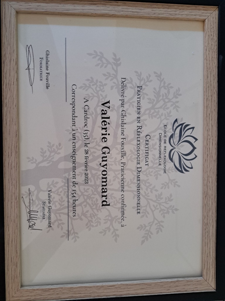 photo diplome Valérie Guyomard réflexologue