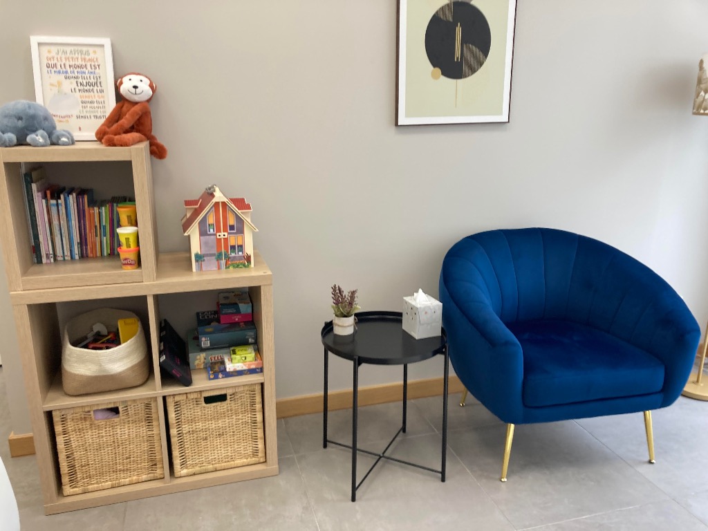 photo cabinet TARA VO CÔNG TRI