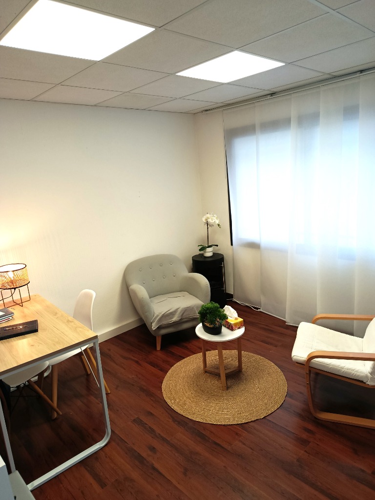 photo cabinet Rémy GARRIDO