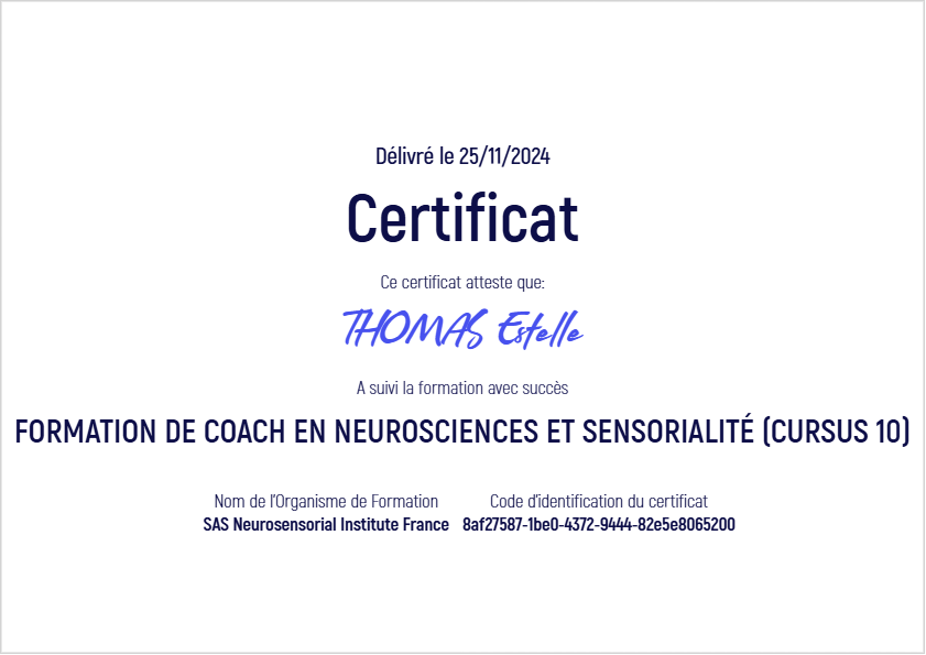 photo diplome Estelle Thomas