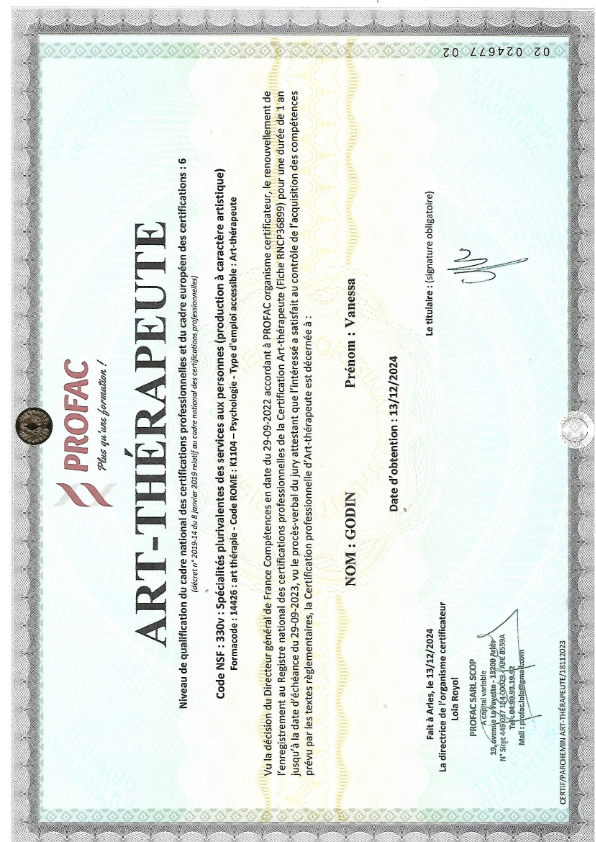 photo diplome Vanessa Godin Art-thérapeute