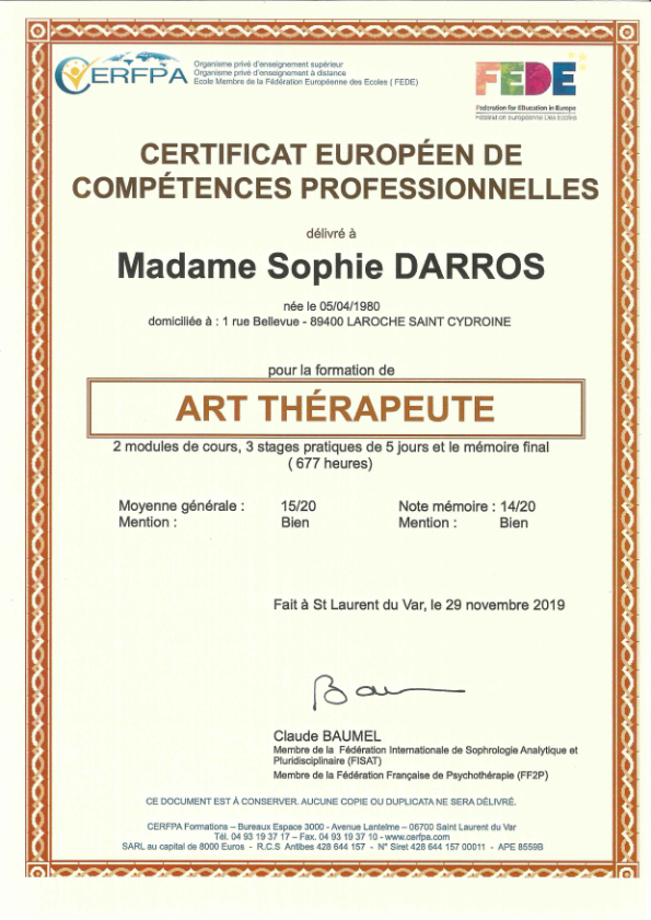 photo diplome Odyssée Art Thérapie
