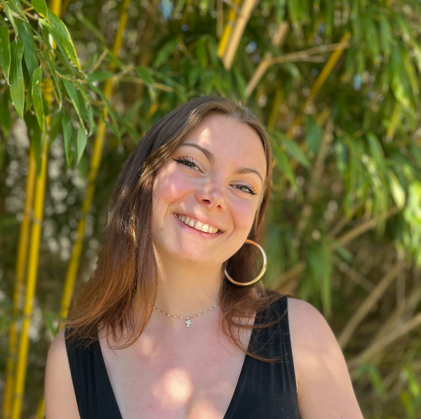 Emma Riouall thérapeute holistique 