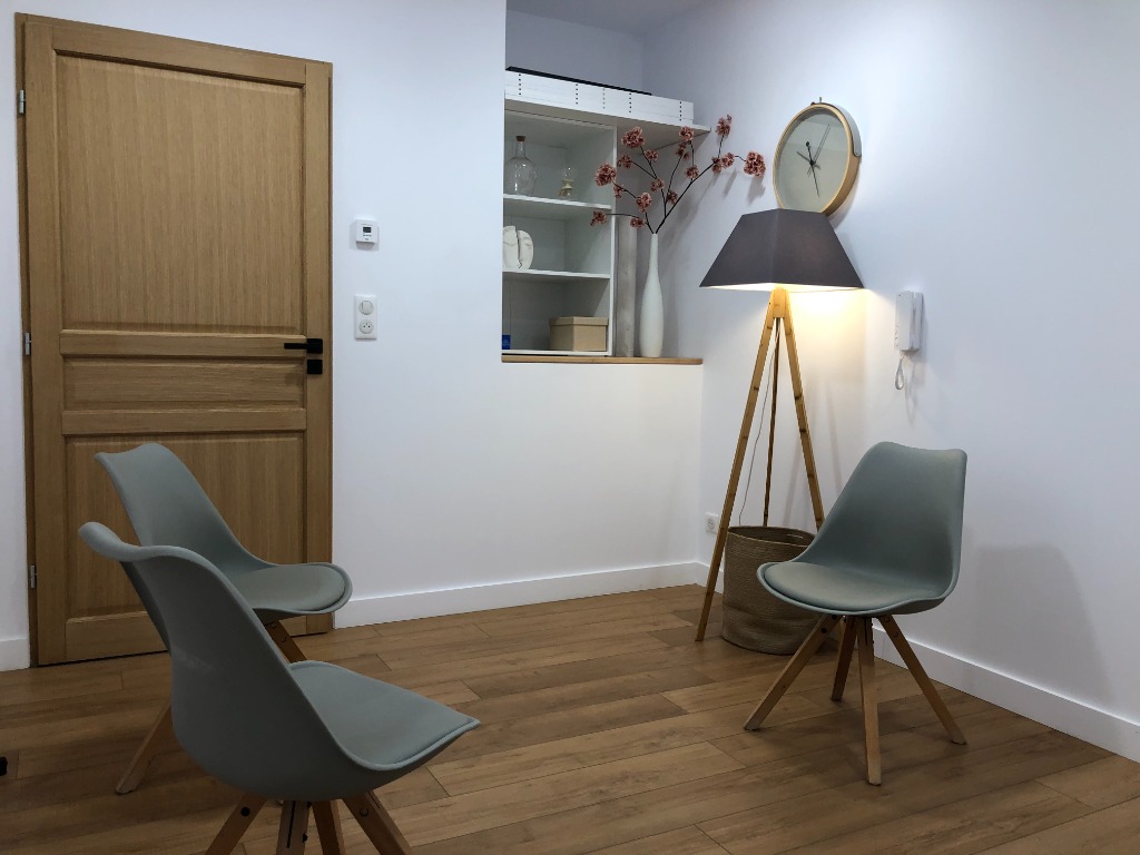 photo cabinet Léonie JAMES