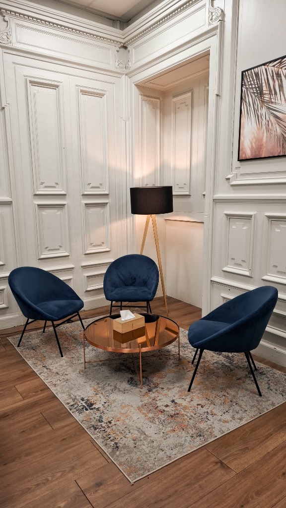 photo cabinet Maëva Comby-Praticienne TCC-Anxiété & Relation