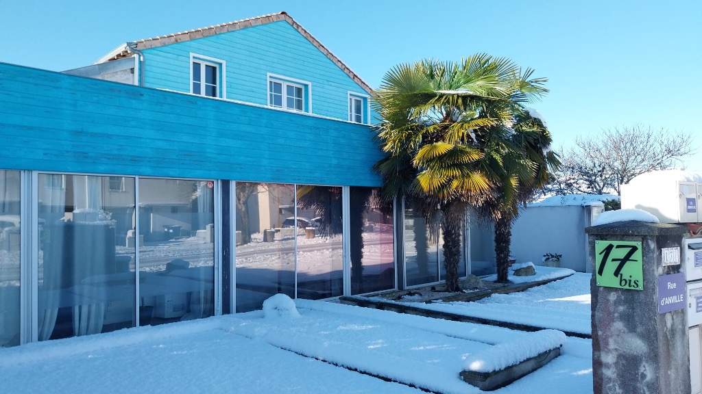 photo cabinet Priscille DE LA TOUR