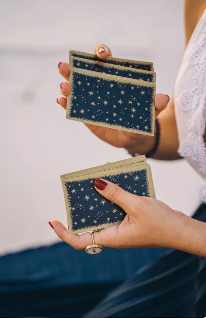 photo activite Adèle Cartomancie