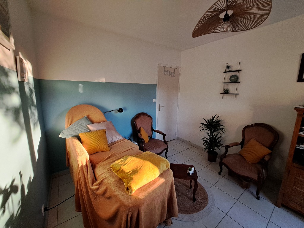 photo cabinet Elodie Doucet - Hypnose SAJECE et soins naturels 