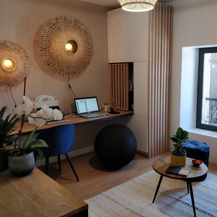 photo cabinet Francine Terrien, Loup la Vie