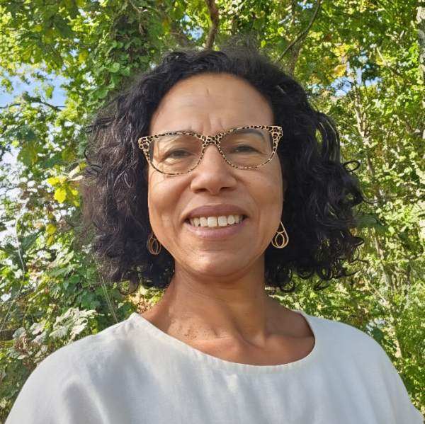 Mes mains pour votre bien-Awa-Karine