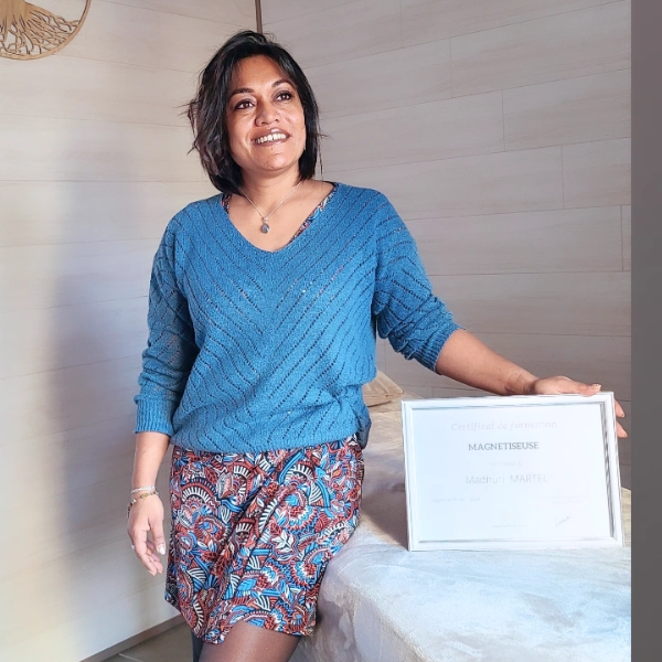 Martel Madhuri magnétiseuse