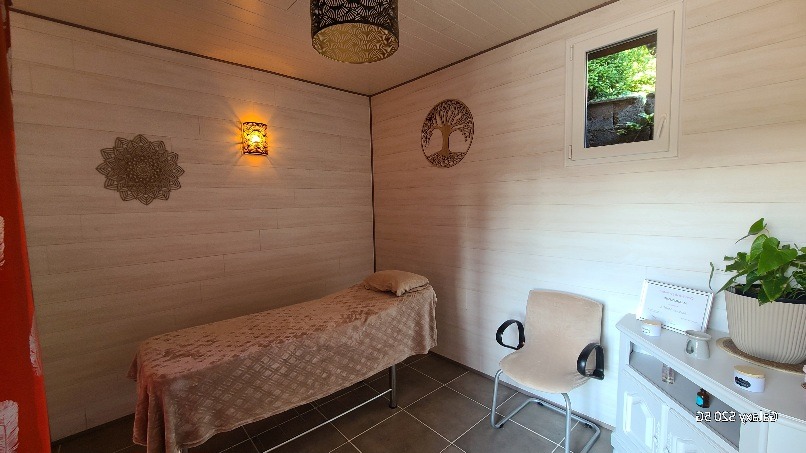 photo cabinet Madhuri Martel