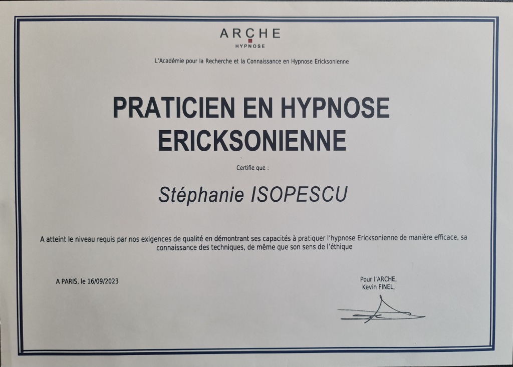 photo diplome Isopescu Stéphanie 