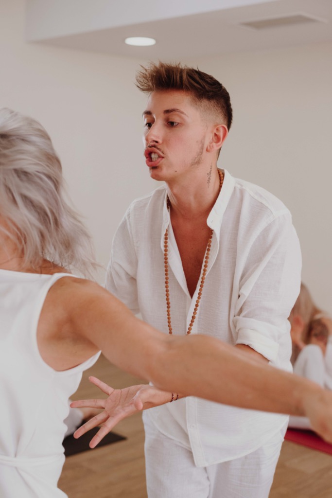 photo seance Julien Yatra Kundalini Activation