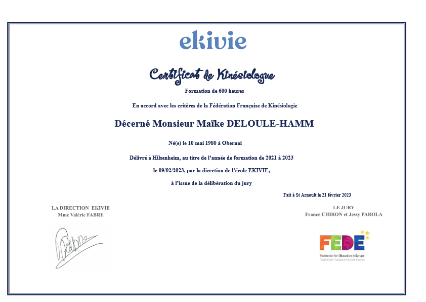 photo diplome Maïke HAMM - Maï’Kinésio 