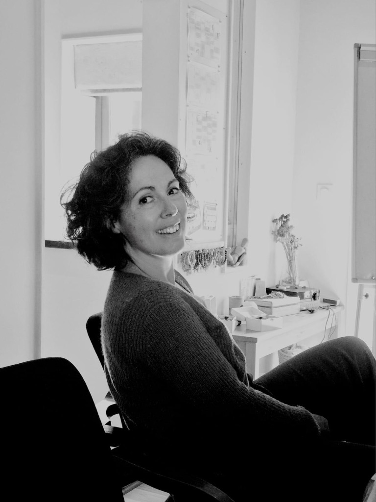 photo portrait Emilie ALLAIRE - E-Motion kinésiologie