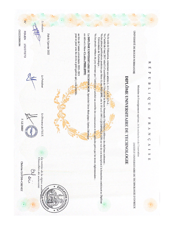 photo diplome Clara PHILIPPE