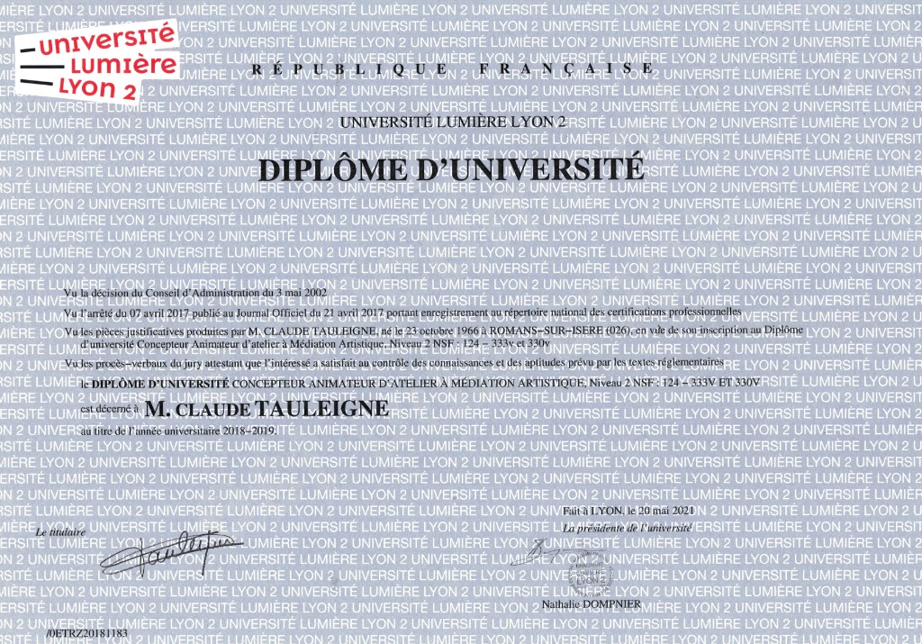 photo diplome Canopée Hypnose - Claude Tauleigne