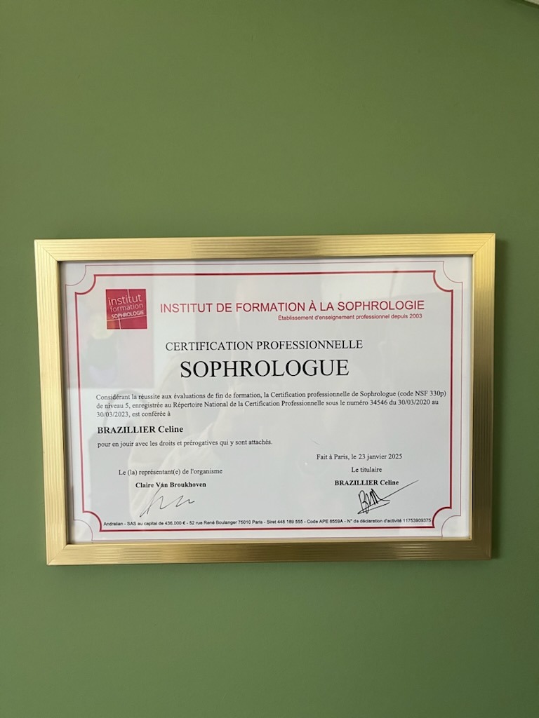 photo diplome Céline Brazillier - Eclatsophrologie