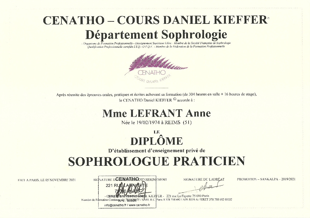photo diplome Anne Lefrant Sophrologie et massage bien-être