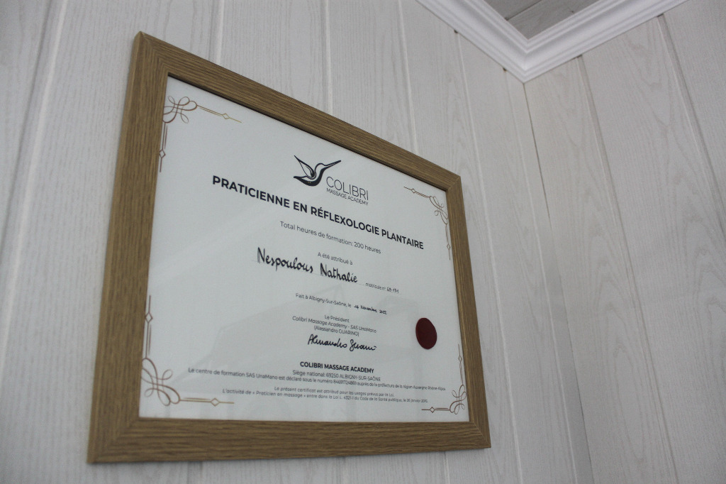 photo diplome Nathalie Nespoulous Réflexologue 
