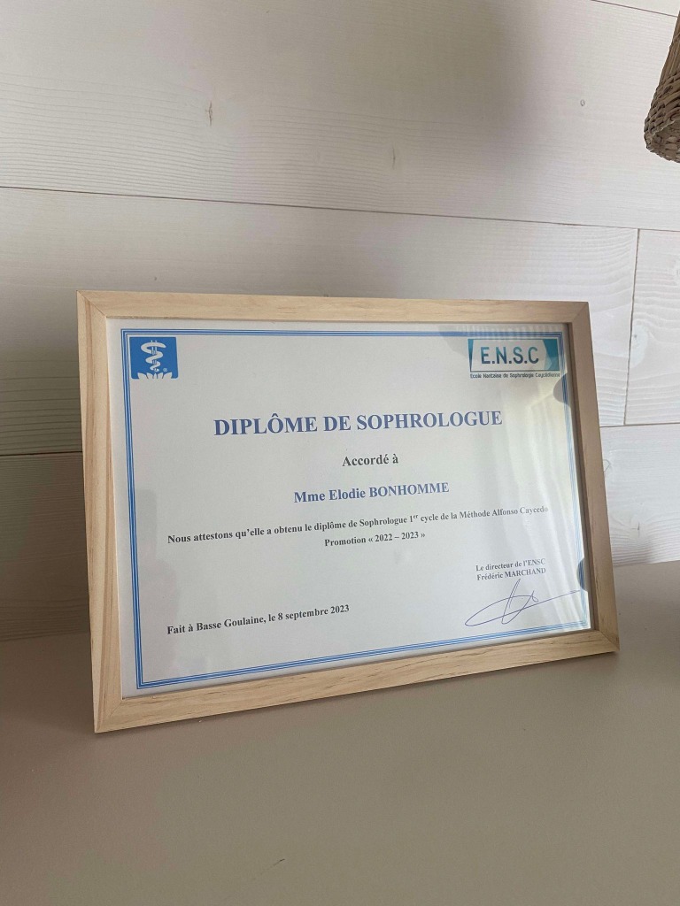 photo diplome Elodie B. Sophrologie
