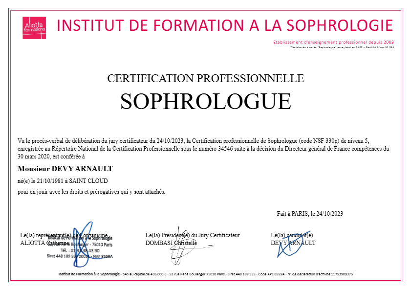 photo diplome Arnault Dévy