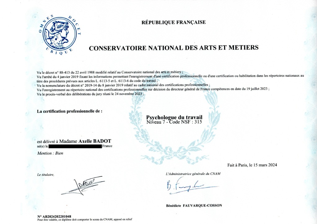 photo diplome Axelle Badot