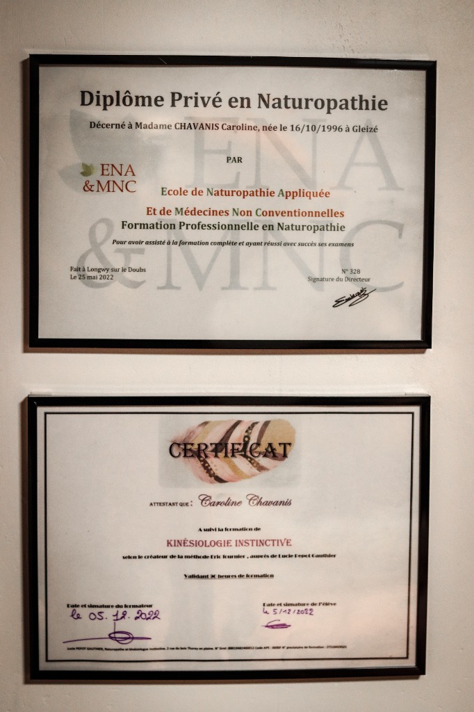 photo diplome Caroline CHAVANIS