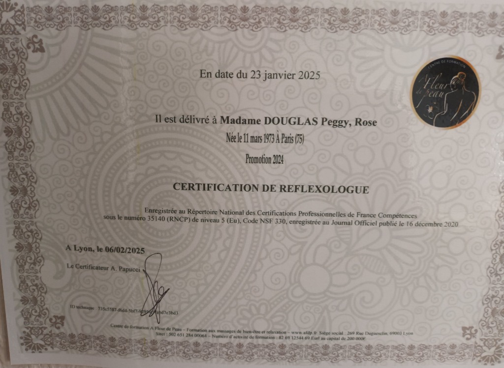 photo diplome Peggy Douglas