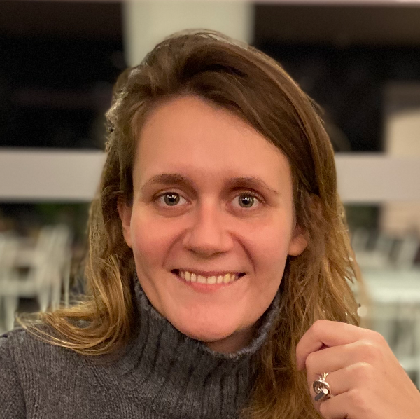 Nina MOREAU LELIEVRE