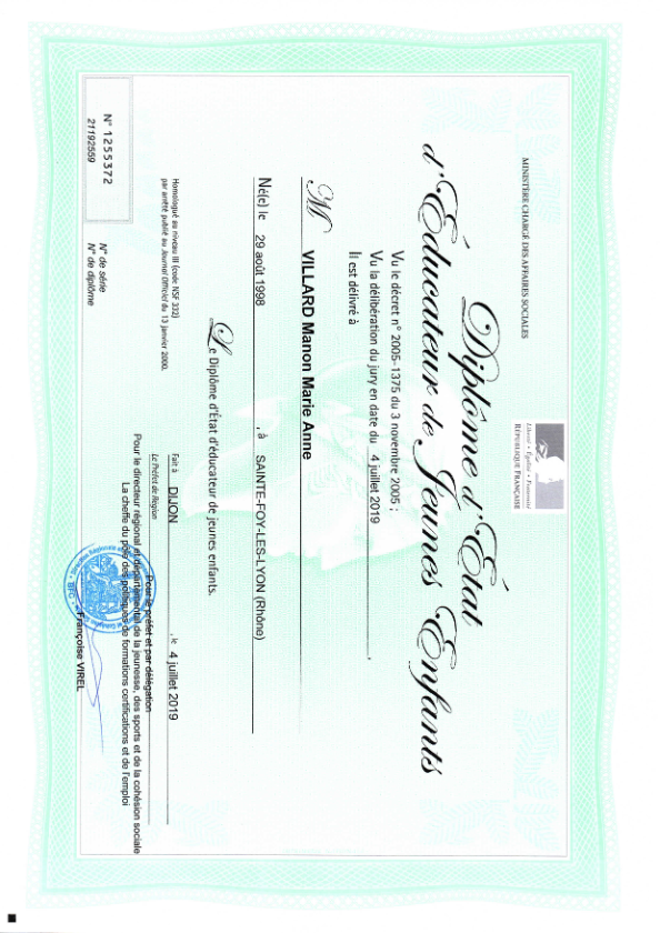 photo diplome Manon Villard - Minute Papillons