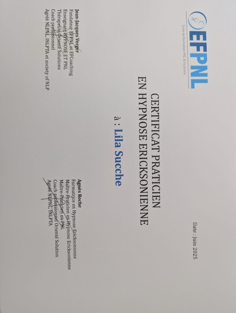 photo diplome Lila SUCCHE