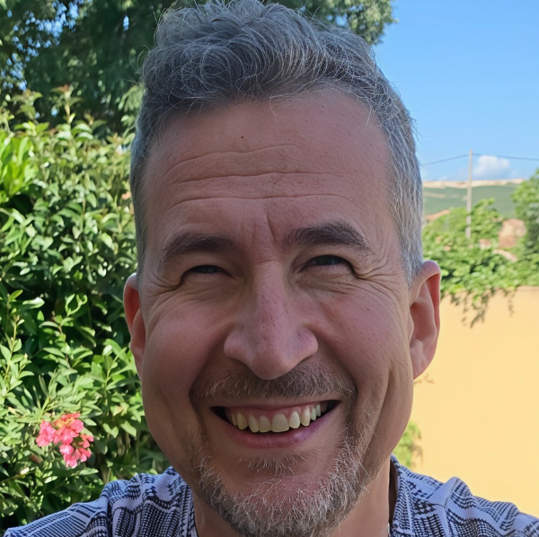 Patrick Almodovar Renais’ Sens