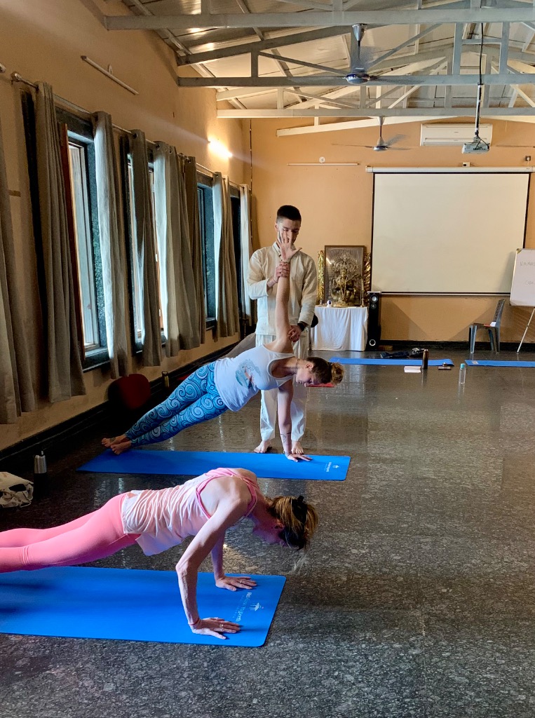 photo seance Tomasana - Yoga & Ayurvéda