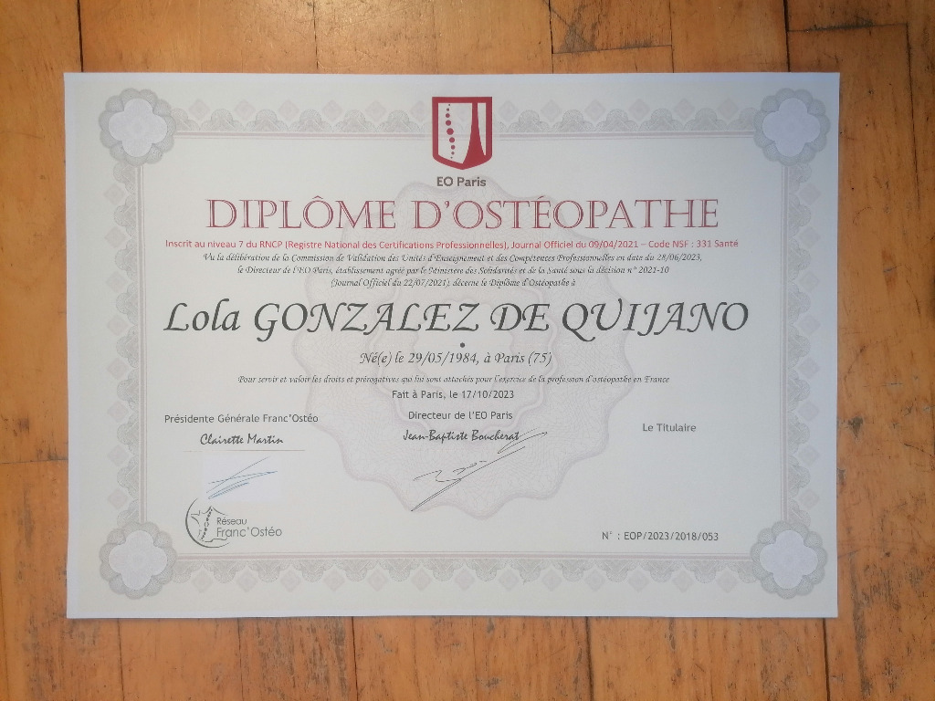 photo diplome Lola Gonzalez de Quijano 