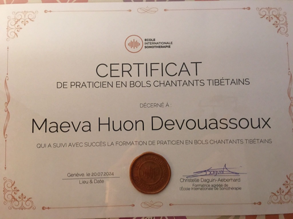 photo diplome Maeva HuonD Sonologie