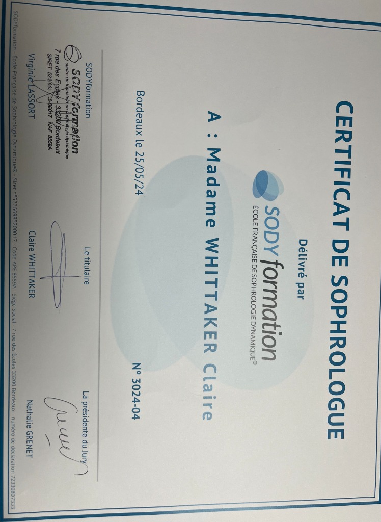 photo diplome Claire Whittaker Bulle de Sens