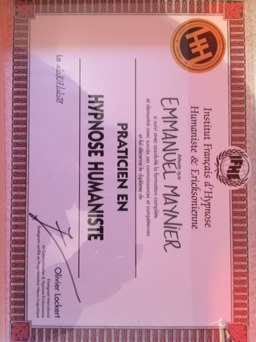 photo diplome Emmanuel Maynier Hypnose Réflexologie Massage