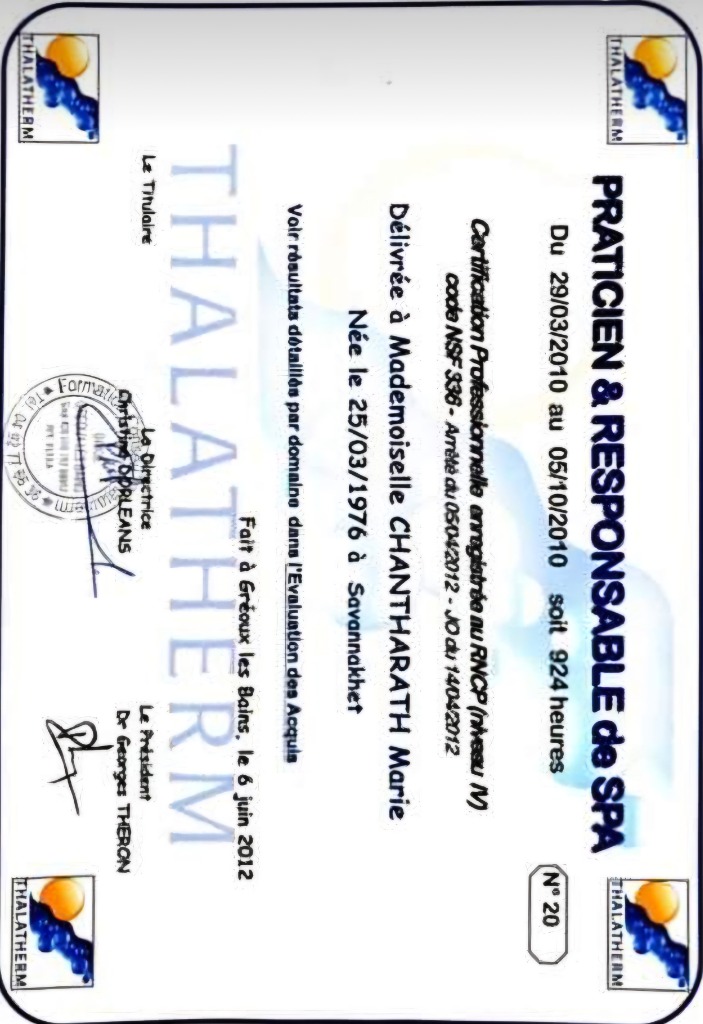 photo diplome Marie Chantharath