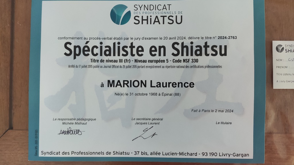 photo diplome Laurence CURIEN -A l’EssenCiel EI