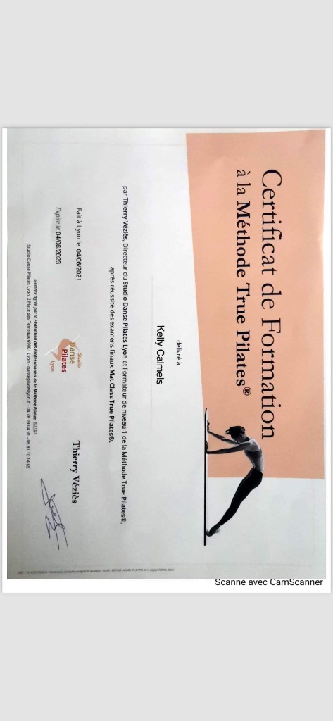 photo diplome Kelly Calmels 