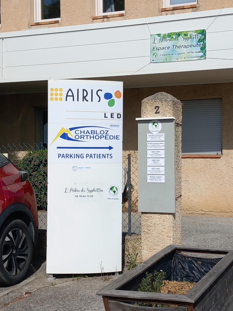 photo cabinet Allo Grisoni Jean Marc