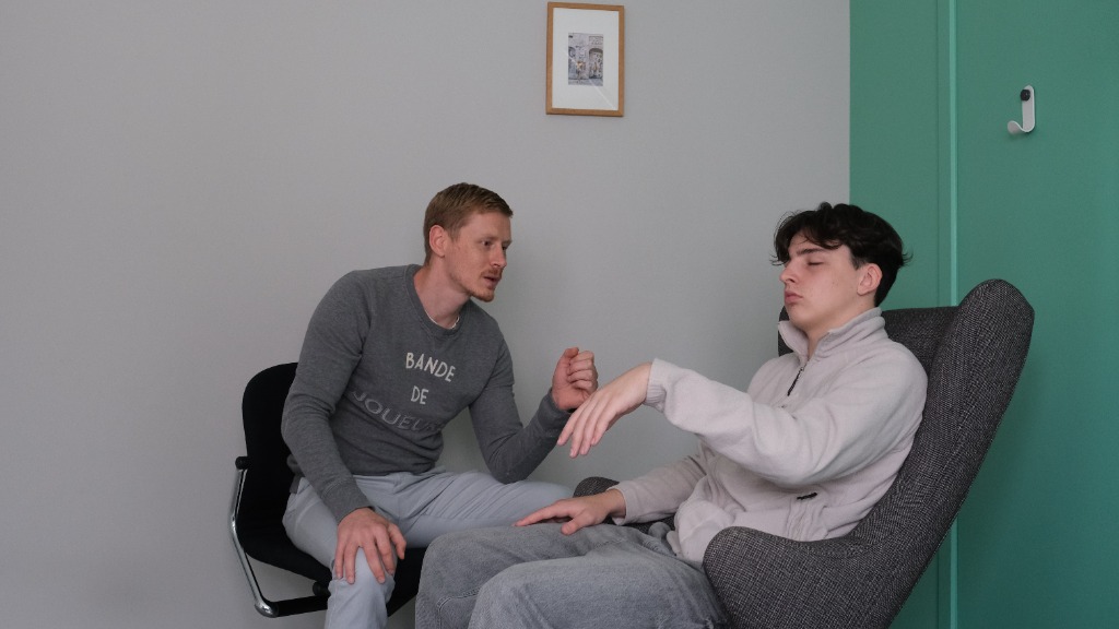 photo seance Xavier Brame Hypnothérapeute