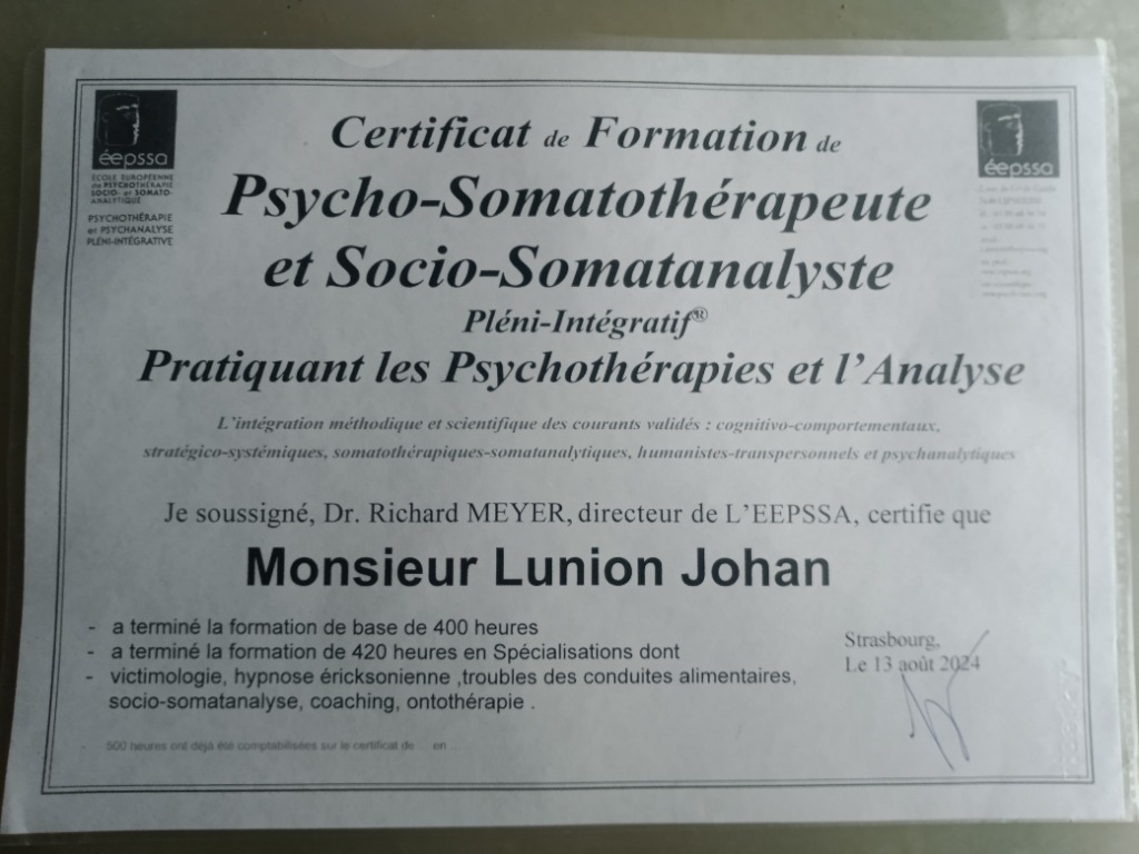 photo diplome Johan LUNION PSYCKO-SOMATOTHERAPIE